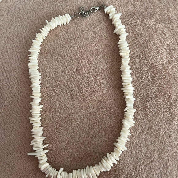 Shell necklaces - Picture 2 of 4